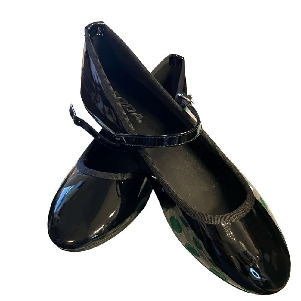 Soda Glossy Buckle Mary Jane Flats Size 9 NWT - Picture 2 of 8